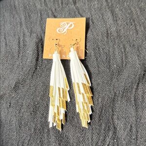 NWT Plunder White and Gold Layered Earrings